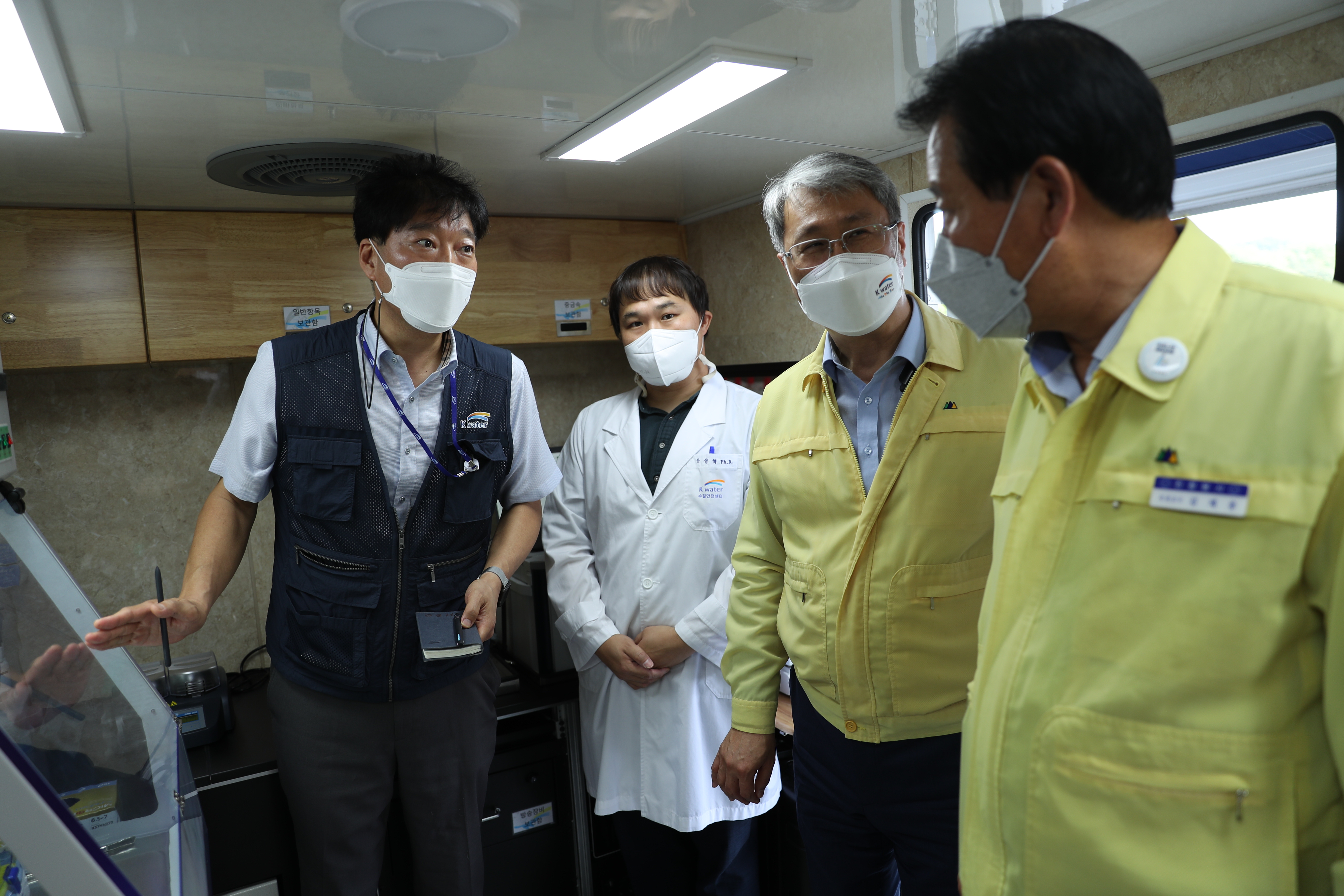 Inspection of the site of green algae in Daecheong Dam