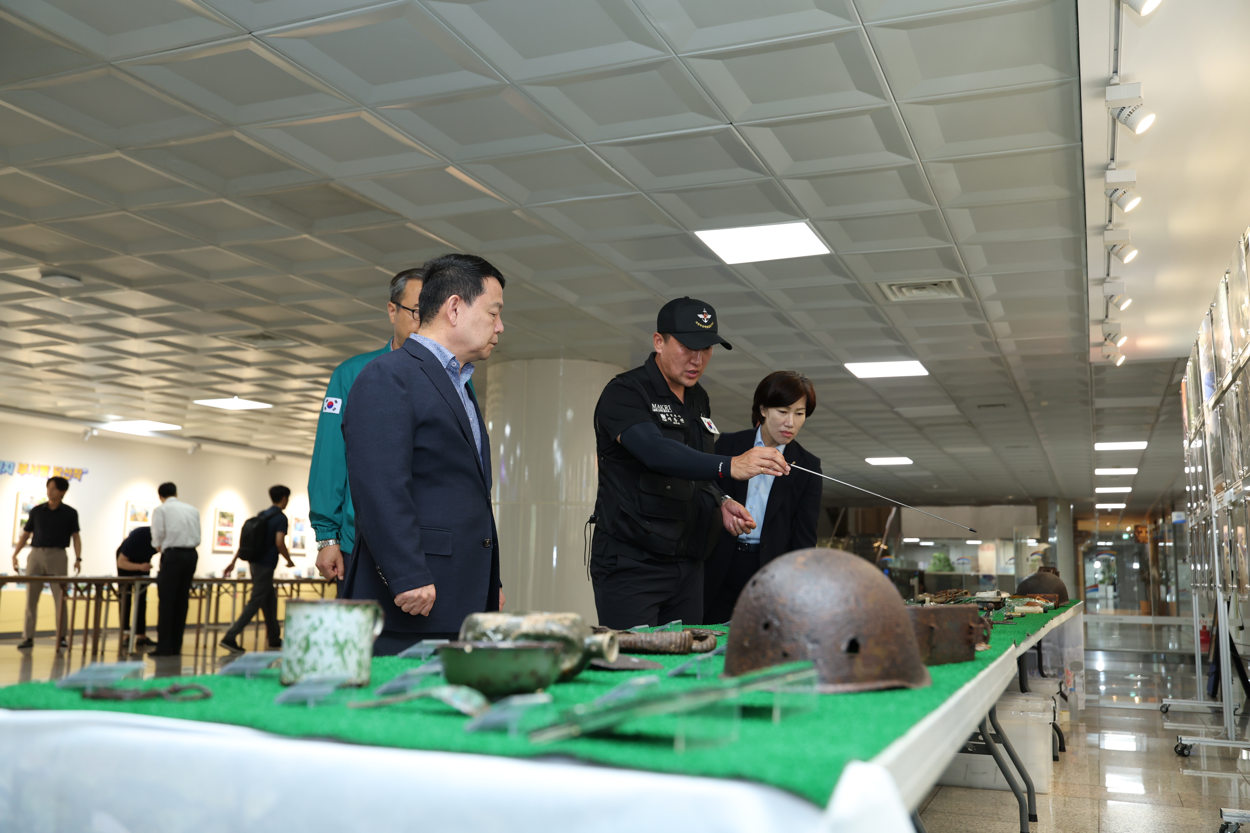 Ulchi Training Emergency Call & Encouragement for an Excavation Team's Exhibition