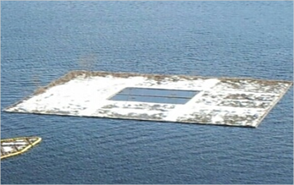 The whole view of floating facility installed for protecting fish