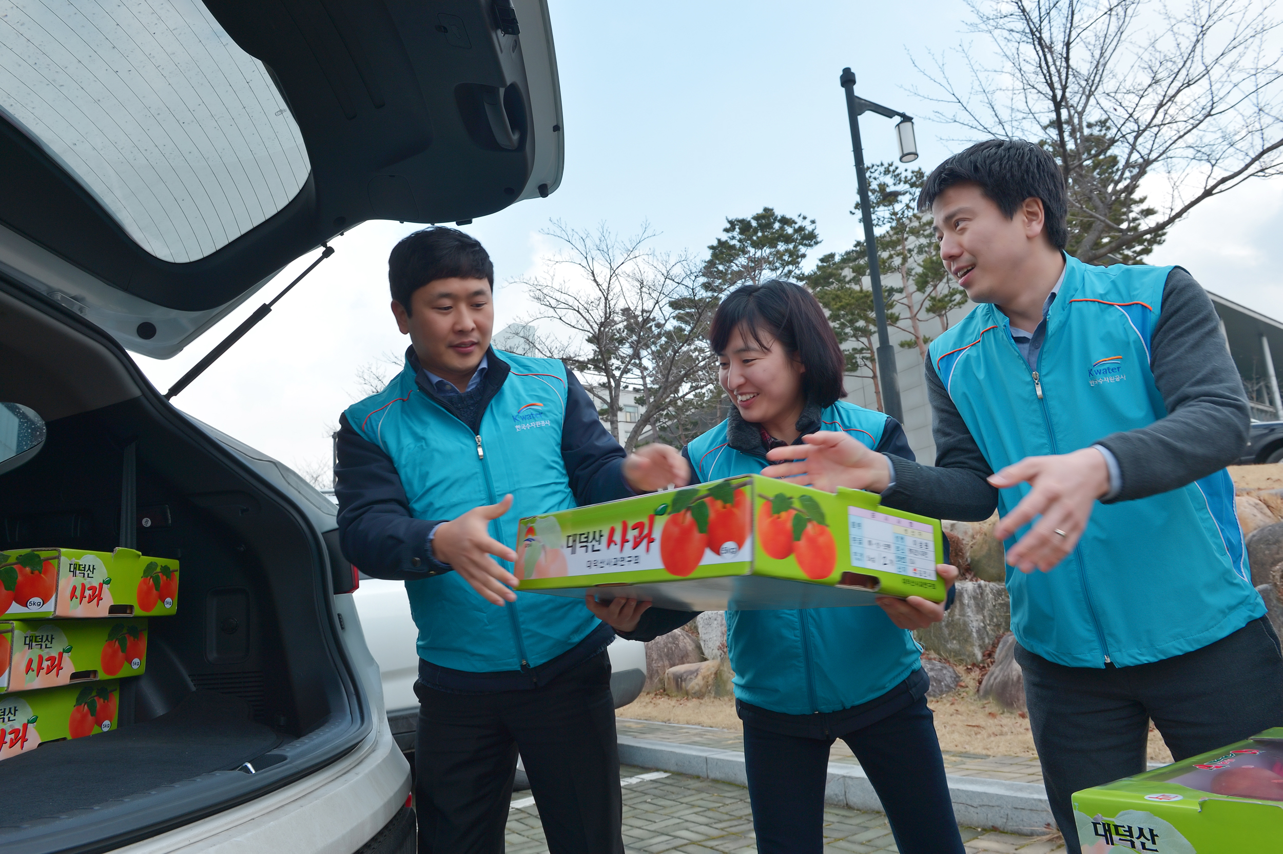 K-water, 가슴따뜻한 설명절 보내세요!