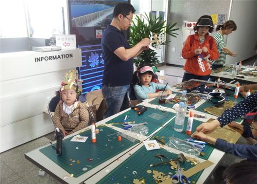 어린이날 금강변 뜨거운 열기속으로...  이미지[1]