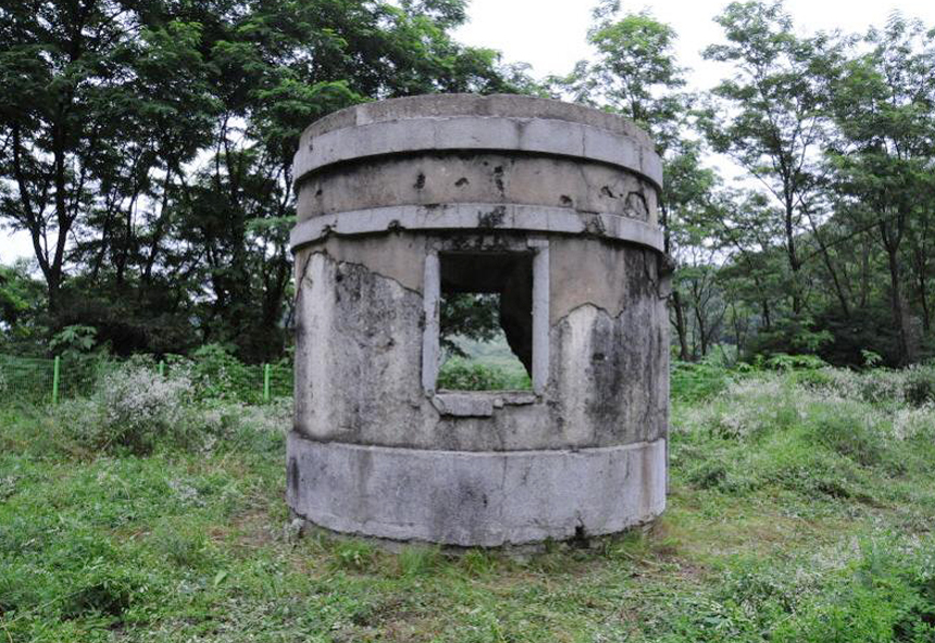 철원 수도국 터 급수탑 측면